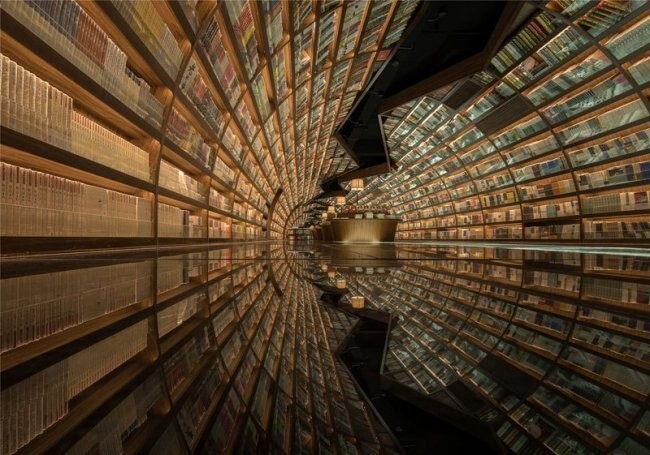 Удивительная футуристическая библиотека в Китае