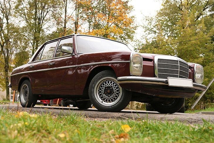 Бизнес-класс 70-х: тест-драйв Mercedes-Benz W115
