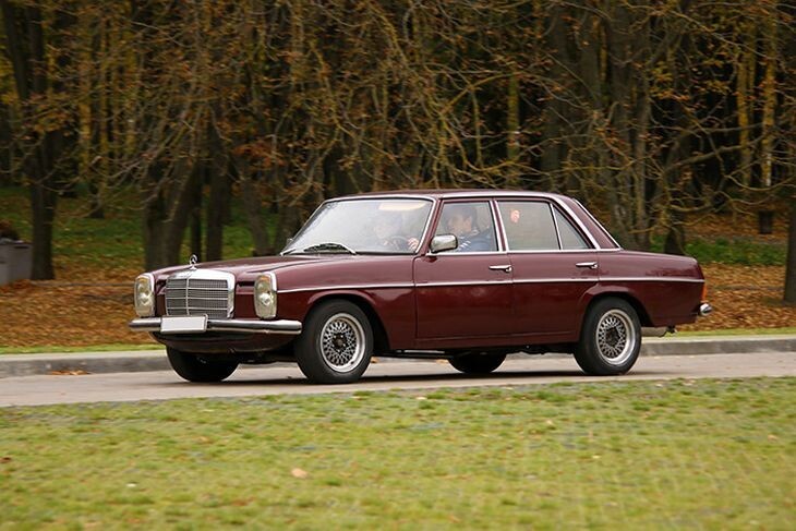 Бизнес-класс 70-х: тест-драйв Mercedes-Benz W115