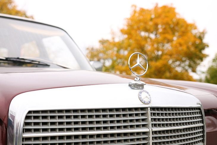 Бизнес-класс 70-х: тест-драйв Mercedes-Benz W115