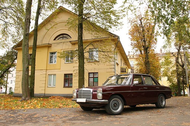 Бизнес-класс 70-х: тест-драйв Mercedes-Benz W115