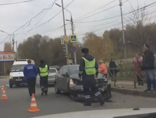 Авария дня. В Рязани пострадал водитель Mazda