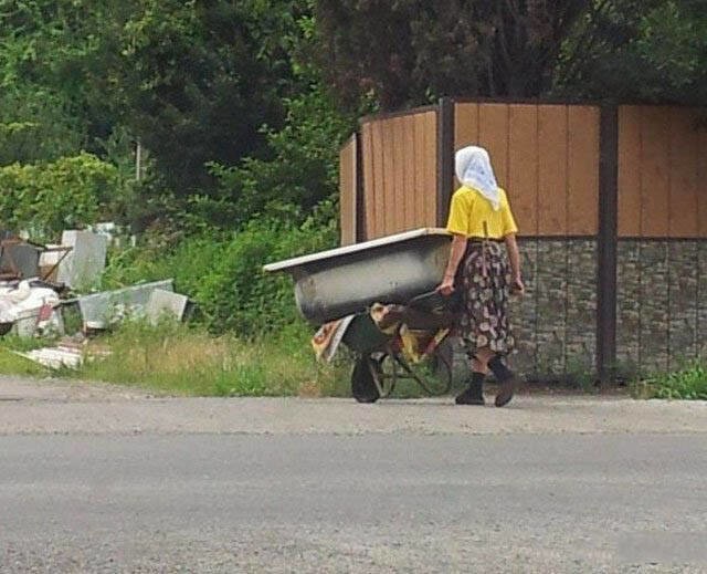 Есть женщины в русских селеньях