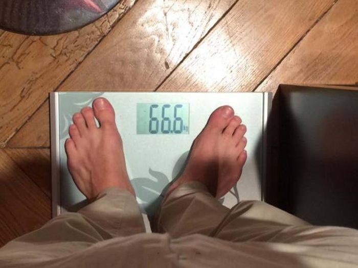 Пугающее число на весах 