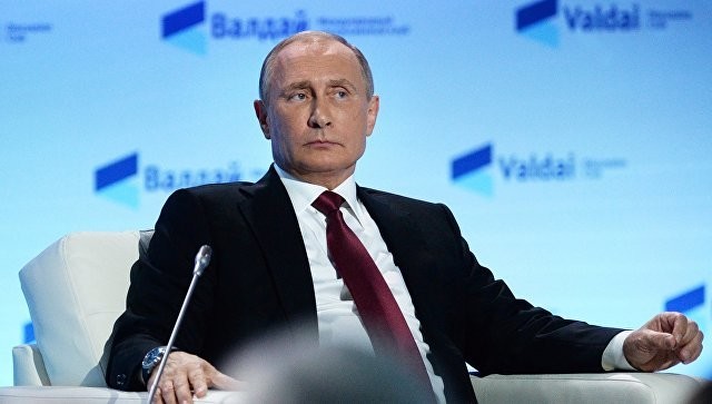 Путин: Россию и Украину сначала разделили, а потом стравили