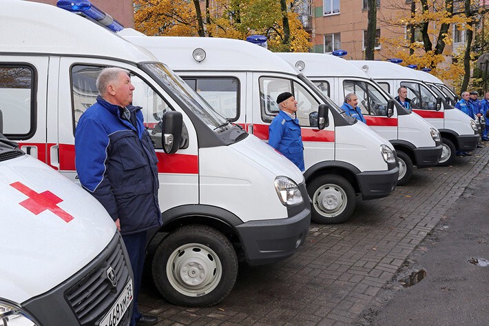 4.  Учреждения здравоохранения Калининградской области получили 9 автомобилей скорой помощи 