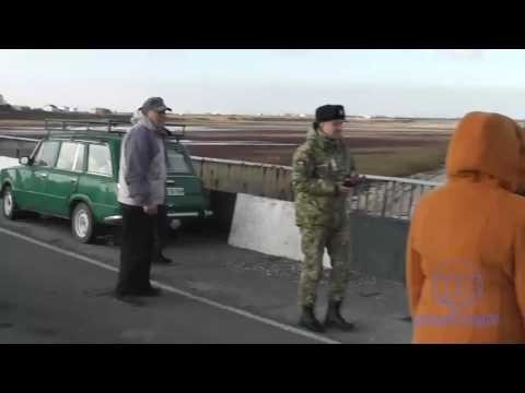 На крымской границе поднят украинский флаг. Видео 