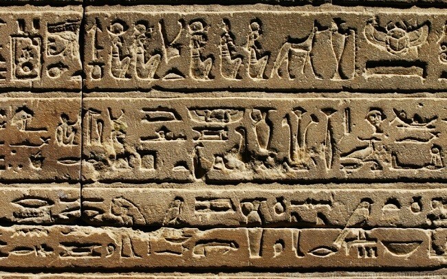 7. Египетские иероглифы в Австралии