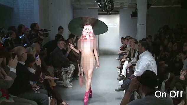 Последнее табу в мире моды нарушено: модели вышли на подиум голыми