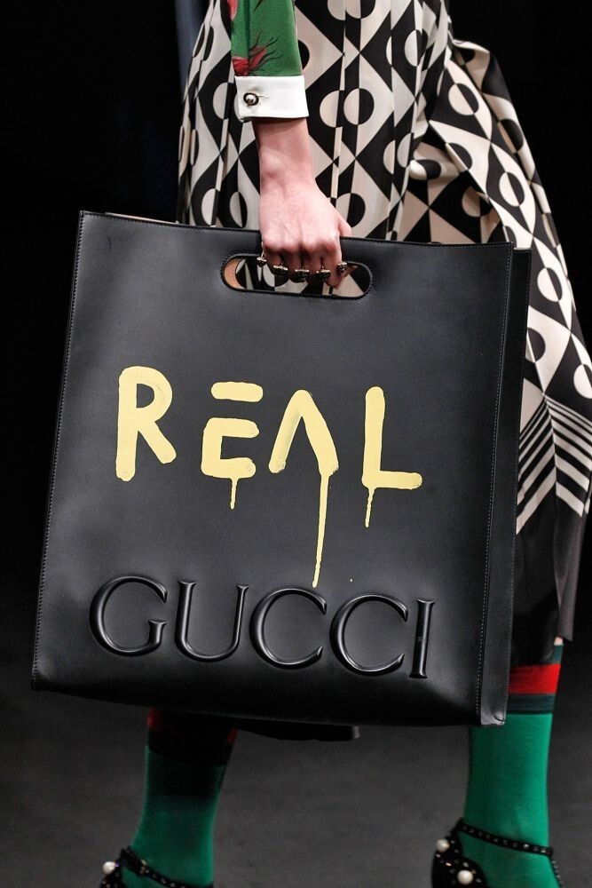 Хозяйственная сумка-пакет Gucci, 2016 Цена: 255 000 рублей