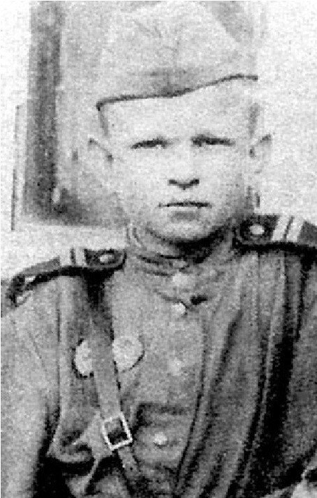 Гвардии младший сержант Геннадий Вечеренко. 12 лет. Медали "За отвагу" и "За боевые заслуги".
