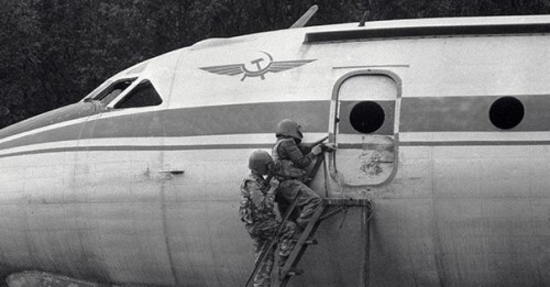 Кровавый ноябрь 1983-го. Как советский спецназ штурмовал угнанный «золотой молодежью» самолет