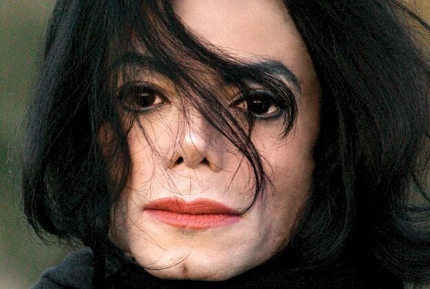 Полиция обнаружила непристойную коллекцию на ранчо Майкла Джексона