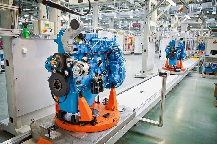 Репортаж о производстве средних рядных двигателей на ЯМЗ
