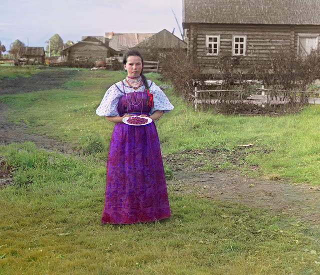 23 потрясающих старых цветных фото женщин царской России