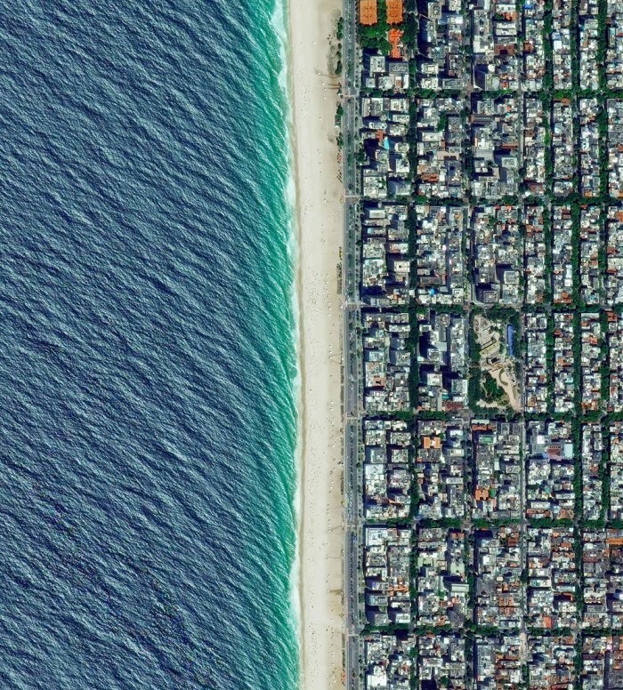 Пляж Ипанема в Рио-де-Жанейро, Бразилия