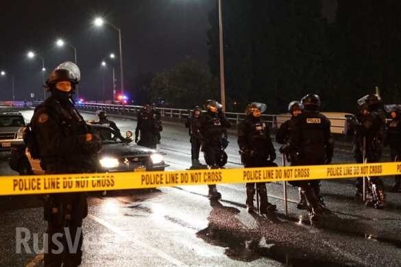 МОЛНИЯ: неизвестный снайпер подстрелил протестующего на майдане в Портленде  Геополитика