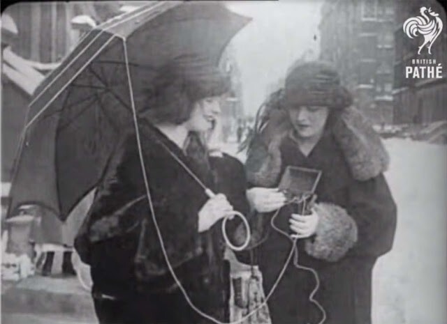Как люди ждали мобильных телефонов: 18 фотографий из прошлого