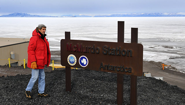 Керри опубликовал фото в Антарктиде