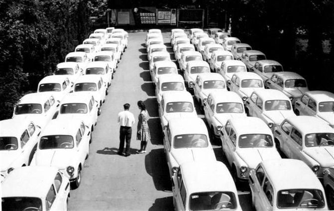 Автомобили рожденные в СССР - Площадки готовой продукции
