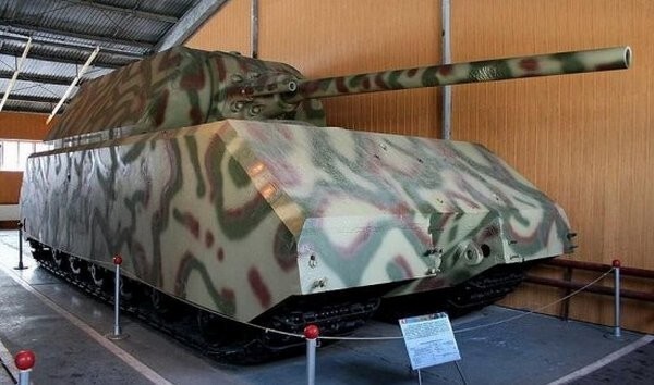 Сверхтяжелый танк Маус ("Мышь")  (Porsche 205 или Panzerkampfwagen VIII Maus) 