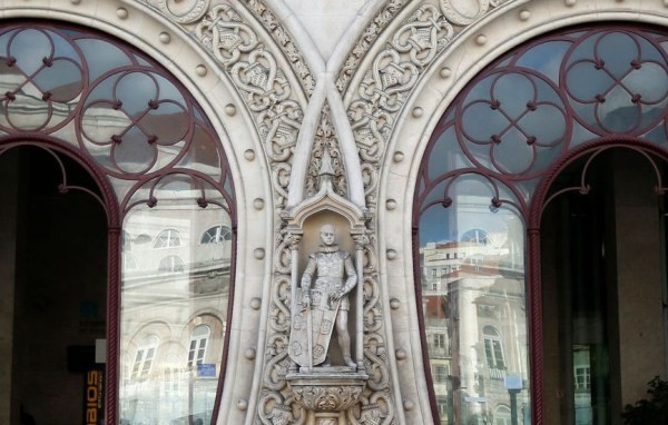 Статуя короля Себастьяна I