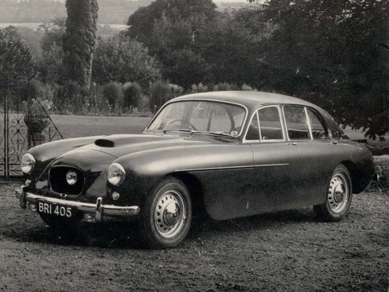 Bristol 404 - Куда спрятать запаску?