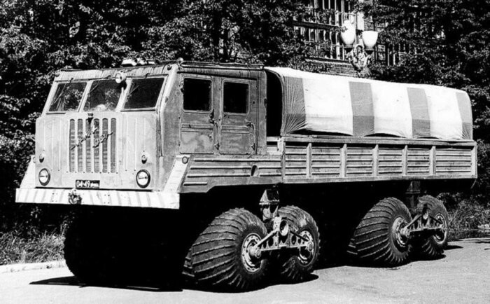 Сумасшедшие грузовики СССР : самые необычные эксперименты (2-я часть)