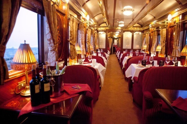 Поезд Royal Scotsman  Цена за билет: от 2 935 долларов.