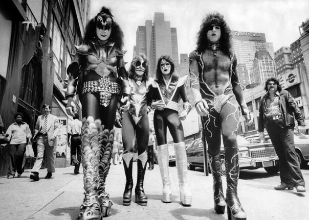 Группа Kiss на улицах Нью-Йорка, 1976 г