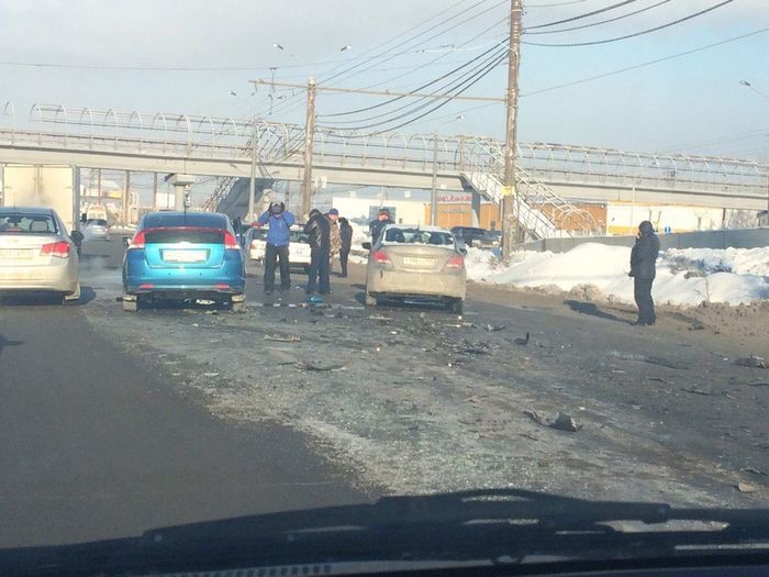 В Челябинске в тройном ДТП погиб водитель