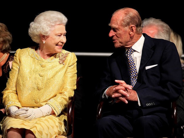 Английская королева Елизавета II и герцог Эдинбургский отметили 69-ю годовщину свадьбы