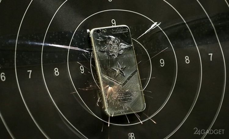 Титановый iPhone против пистолетов «Байкал 442» и Макарова (6 фото + видео)