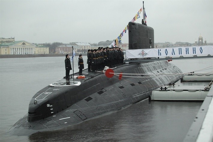 6. Подводная лодка «Колпино» передана ВМФ России
