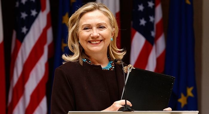 Сторонники Хилари Клинтон призывают к пересчету голосов в трех штатах