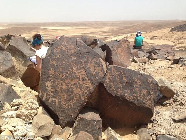Археологи обнаружили в иорданской пустыне тысячи древних петроглифов