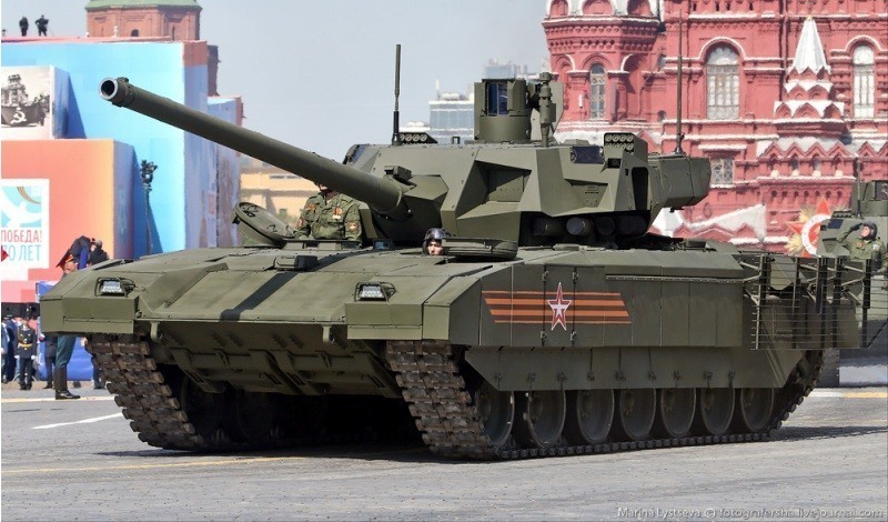 Великобритания ничего не может противопоставить российскому танку Т-14 «Армата», опасаются британские военные. Догнать Москву в ближайшие лет 20 будет невозможно.