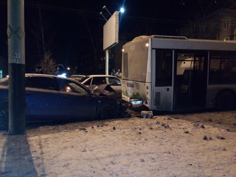 ДТП в Тамбове на Мичуринской: водитель Audi A6 протаранил восемь машин