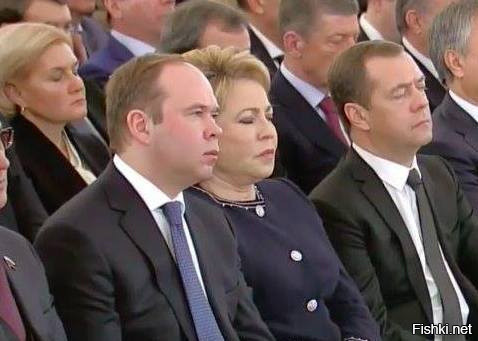 18+  Медведев спит не только с Матвиенко, но и с Голодец