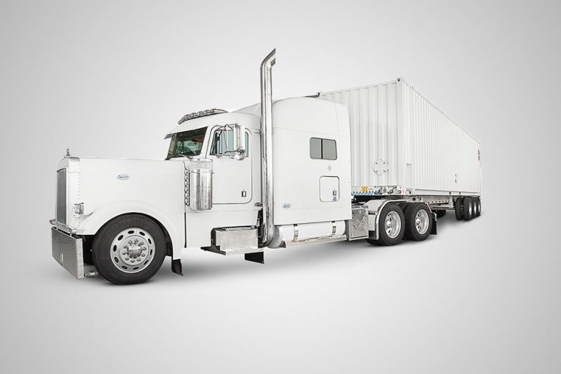 Компания Amazon представила грузовик-флешку для перевозки данных