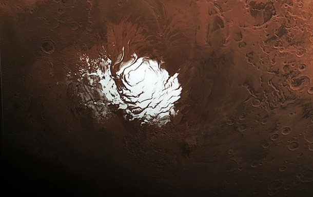 На Марсе выпал снег