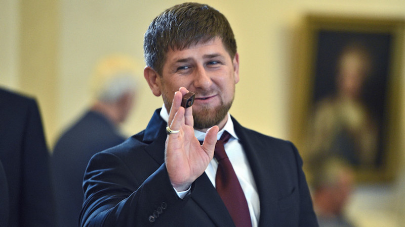 «У Тарзана чешутся клыки»: Рамзан Кадыров в Кремле «отлиберастил» журналиста «Дождь»