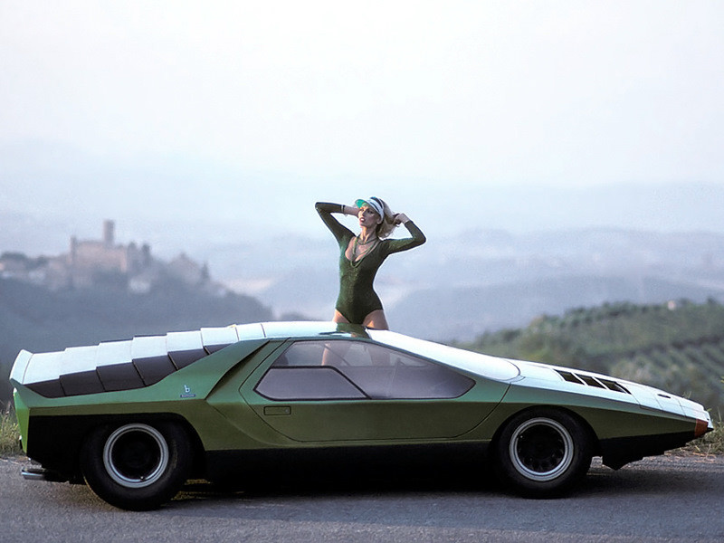 Alfa Romeo Carabo, 1968 года выпуска. Модель разгонялась до 250 км/ч.