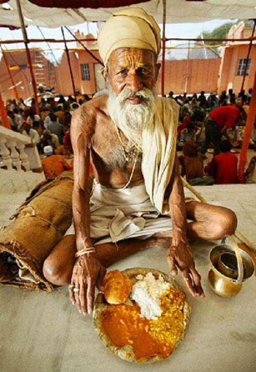 Ситарани Тиааги, священник, Уджайн, Индия - 1000 калорий в день