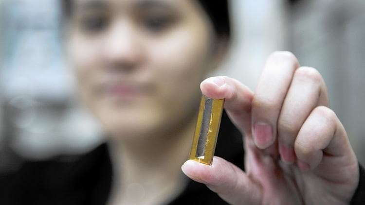 Студентка создала батарею, которая может работать 400 лет