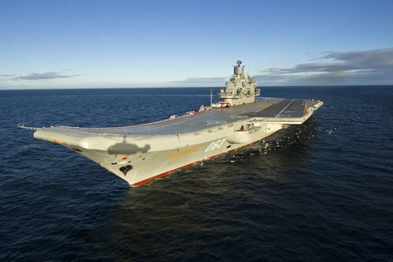 Коптящий «Кузнецов» утер нос «гордости американского флота» - СМИ