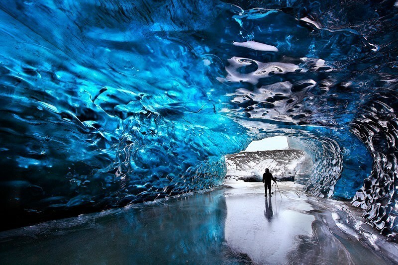 Пещера в леднике Ватнайёкюдль (Vatnajökull), Исландия