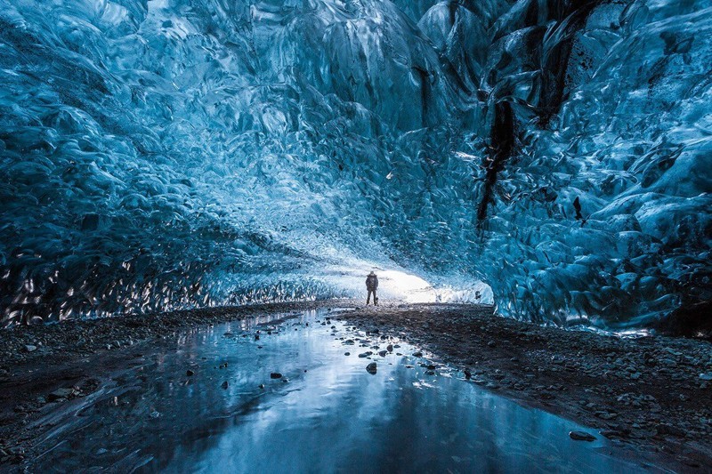 Пещера в леднике Ватнайёкюдль (Vatnajökull), Исландия