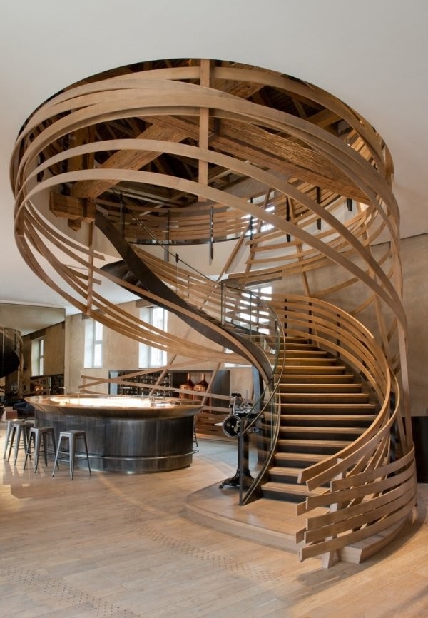Невероятный дизайн лестницы 