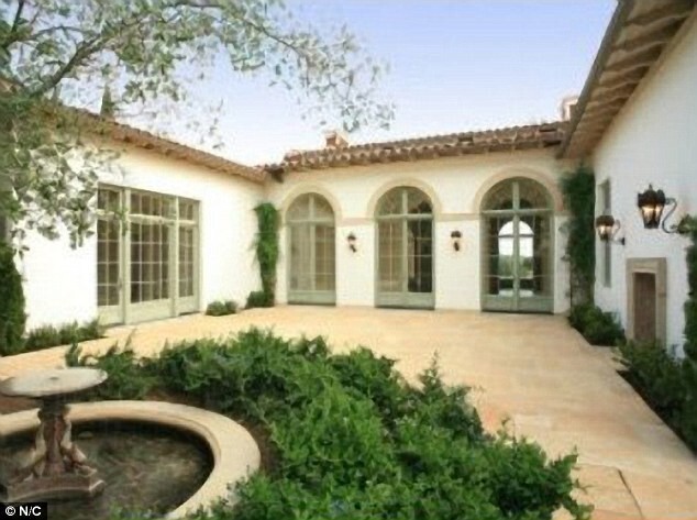 С момента появления на рынке в 2009 году имение The Manor возглавляет рейтинг самых дорогих домовладений, выставленных на продажу в США